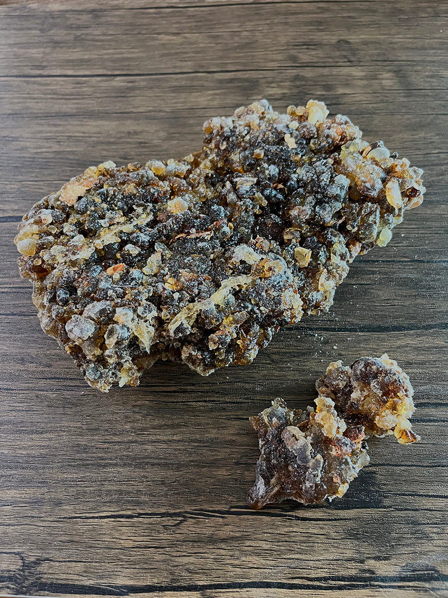 Black Sacra Frankincense Resin Boswellia Sacra Luban Oman HK Hong Kong 乳香樹脂 阿曼 乳香 黑乳香 乳香薩克拉 魯班樹 香港