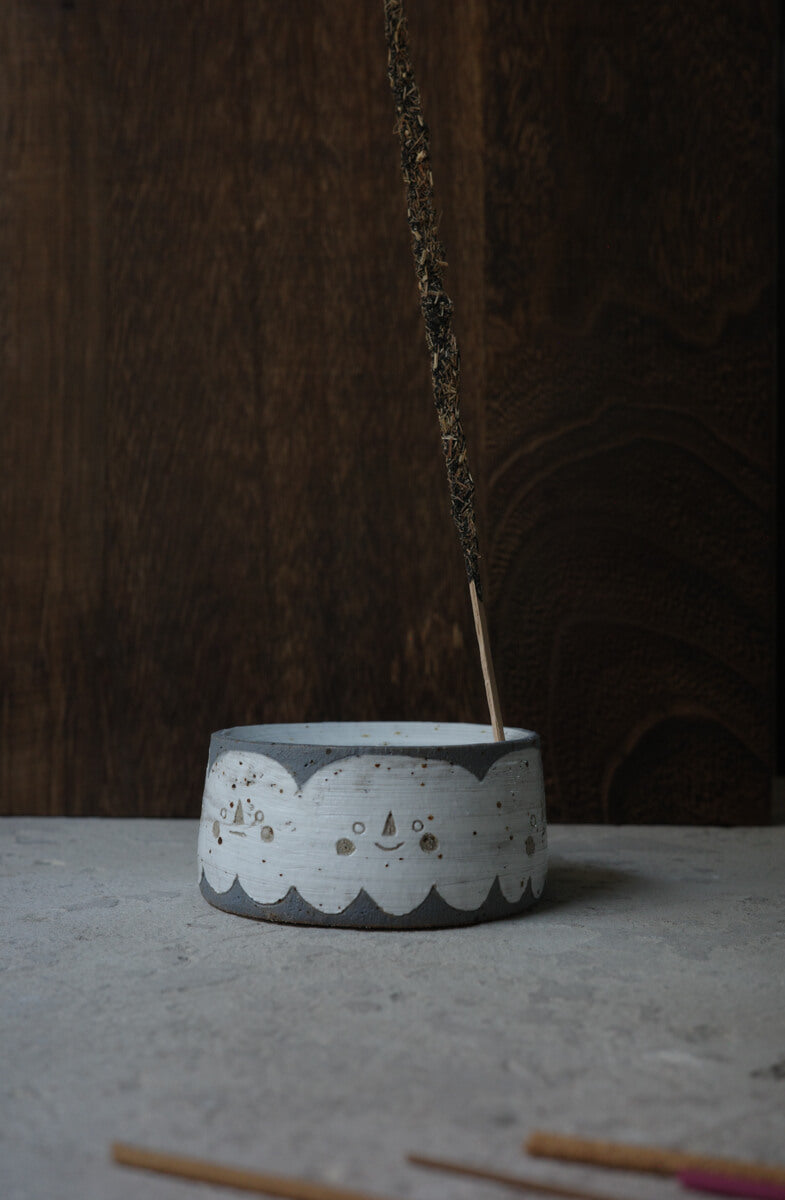 SauHan Studio- Ghostly Cloud Handmade Incense Holder