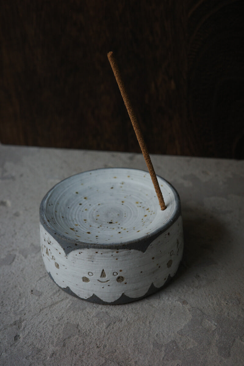 SauHan Studio- Ghostly Cloud Handmade Incense Holder
