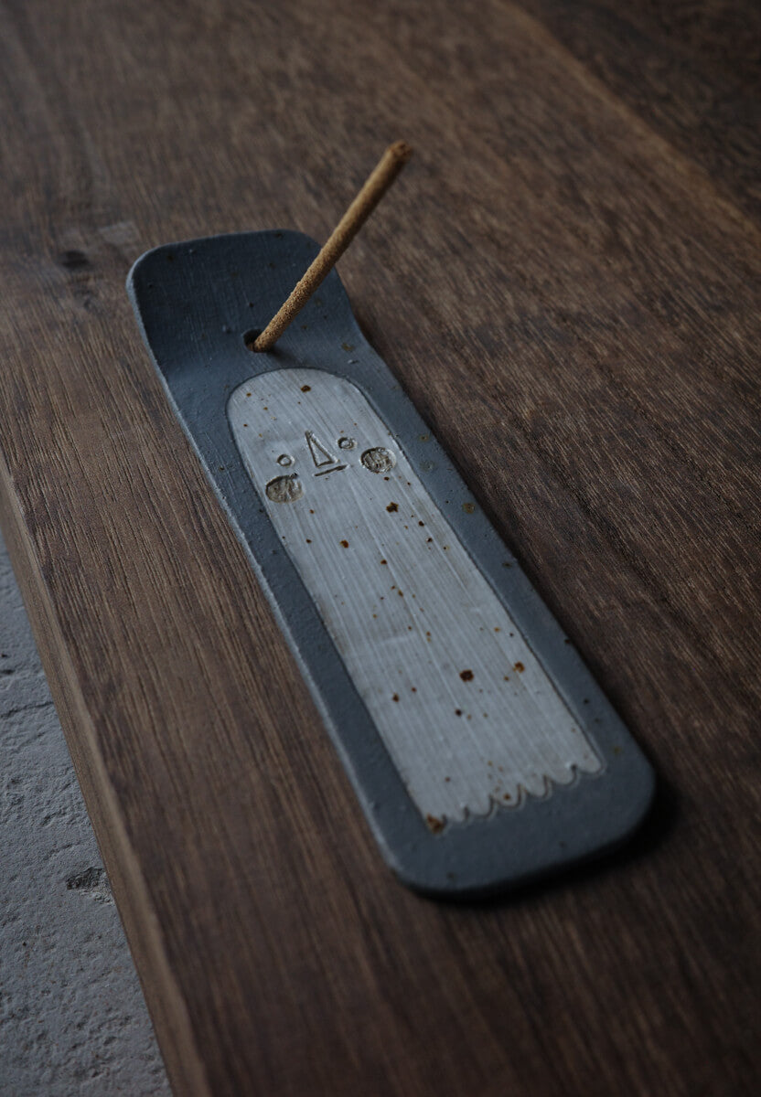 SauHan Studio- Shadow Ghost Handmade Ceramic Incense Holder