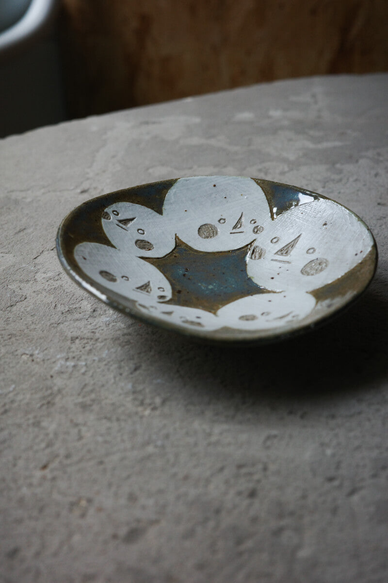 SauHan Studio- Gather Around Incense cone plate