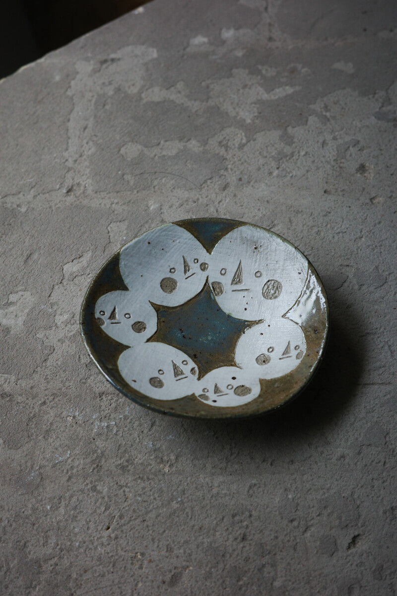 SauHan Studio- Gather Around Incense cone plate
